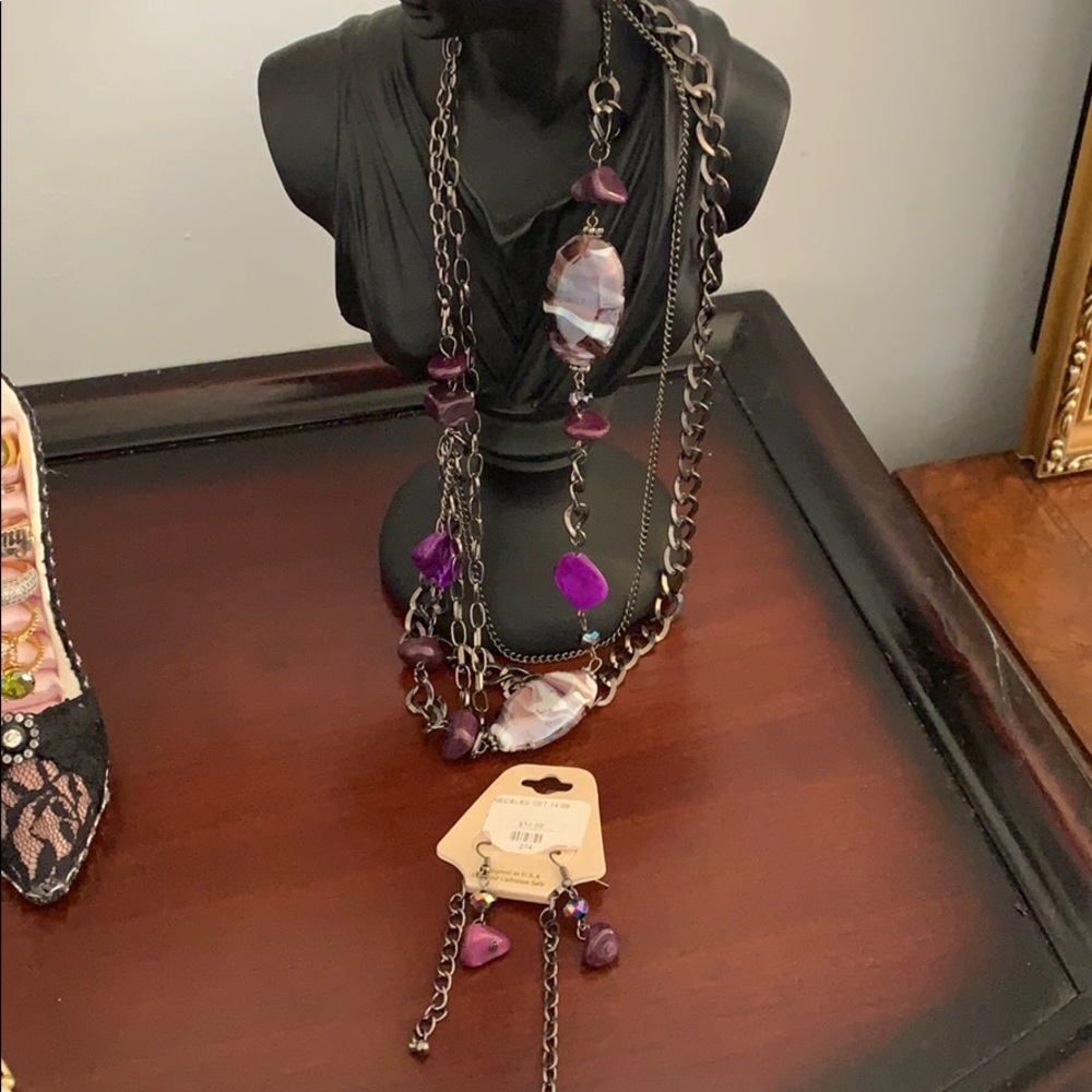 Beautiful long necklace and earring set